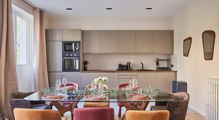 Apartment in Madeleine