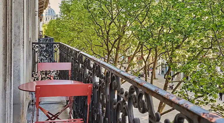 Apartment in Madeleine