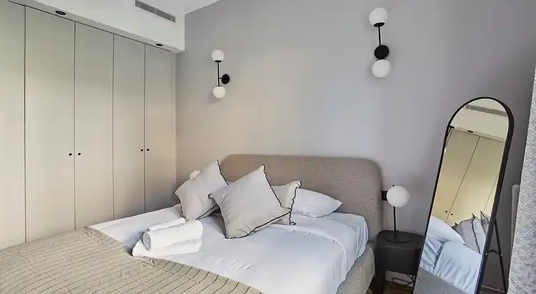 Apartment in Madeleine