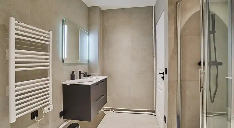 Apartment in Madeleine