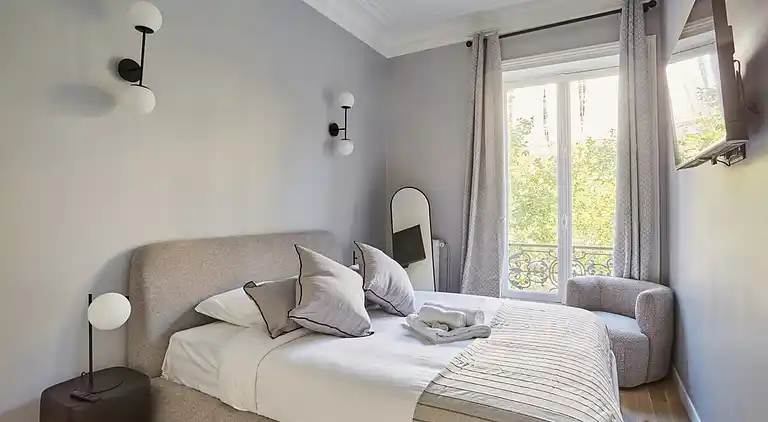 Apartment in Madeleine