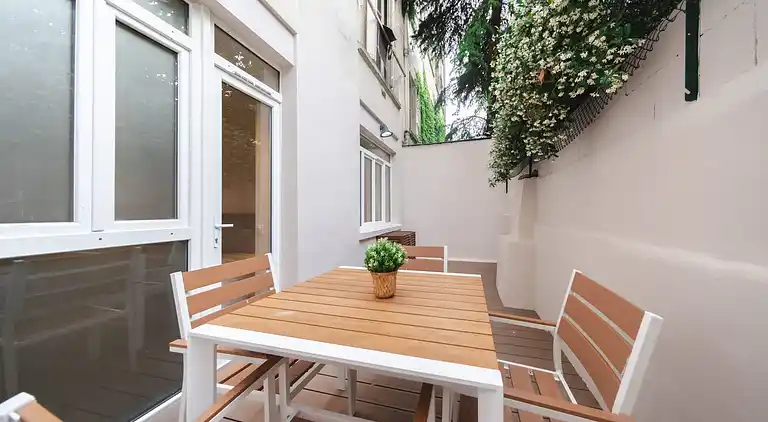 Apartment in Saint-Ambroise