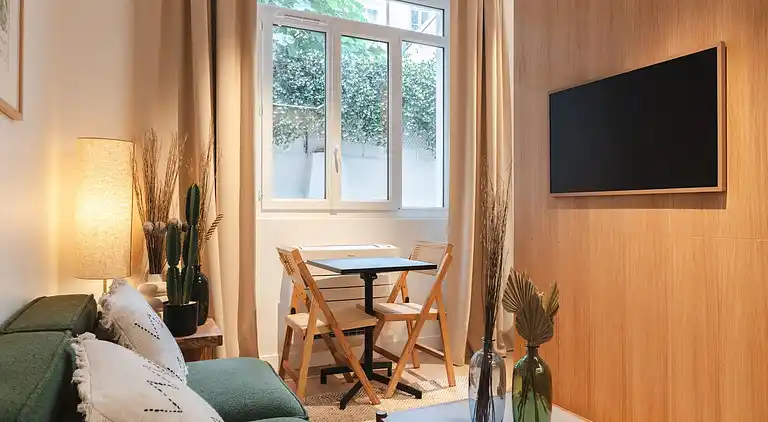 Apartment in Saint-Ambroise