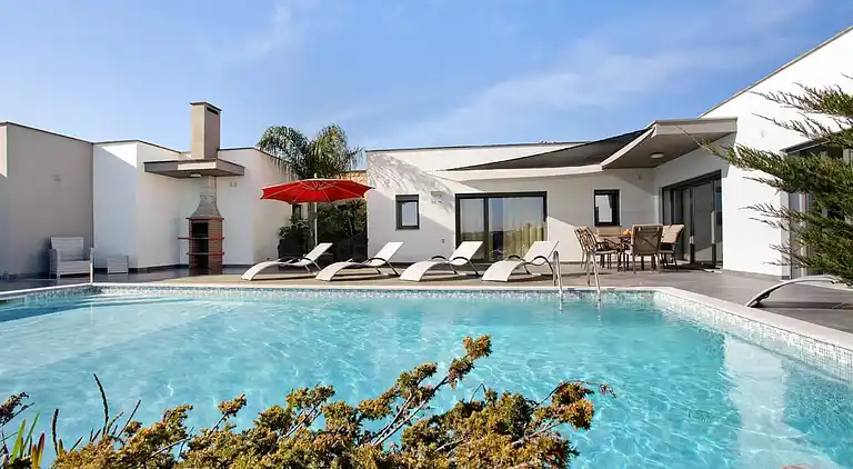 Villa i Salir de Matos