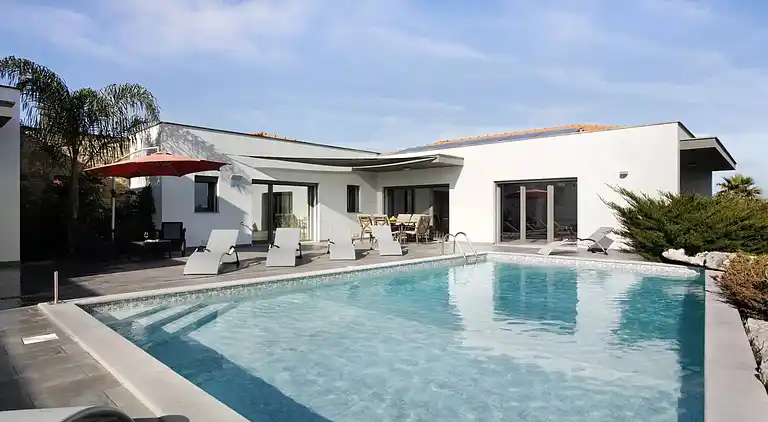 Villa i Salir de Matos