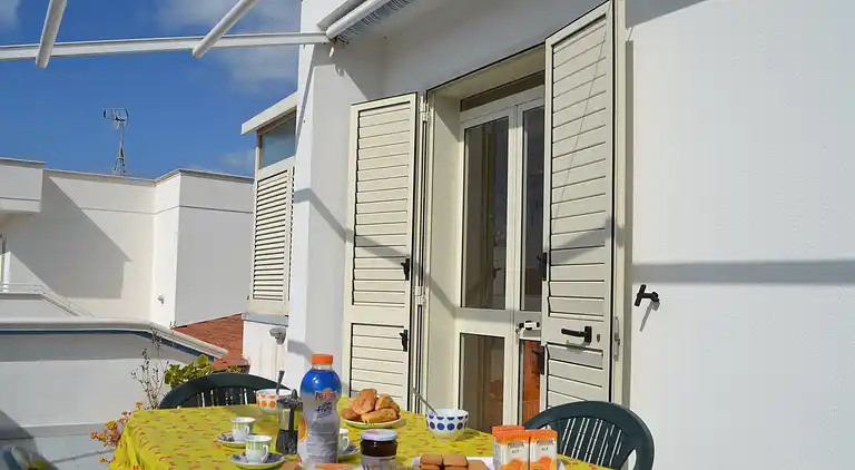 Ferienhaus mit Grill und Parkplatz und ganz in der Nähe des