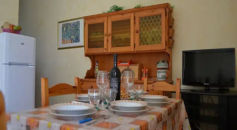 Ferienhaus mit Grill und Parkplatz und ganz in der Nähe des