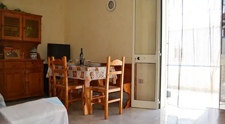 Ferienhaus mit Grill und Parkplatz und ganz in der Nähe des