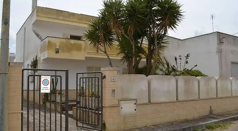 Charming Holiday Home Near The Beach With A Terrace, Pets