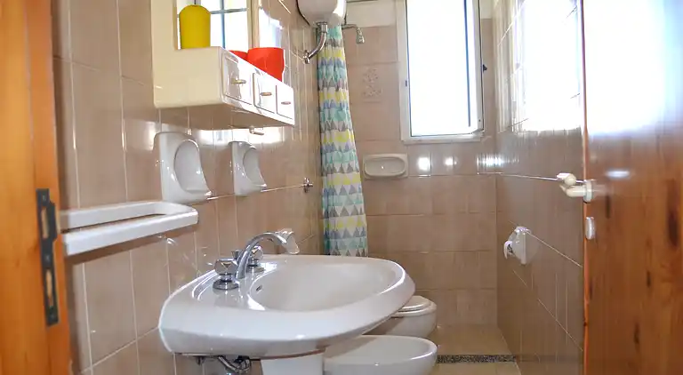 Zweistöckiges Haus in San Foca mit Außenbereichen und