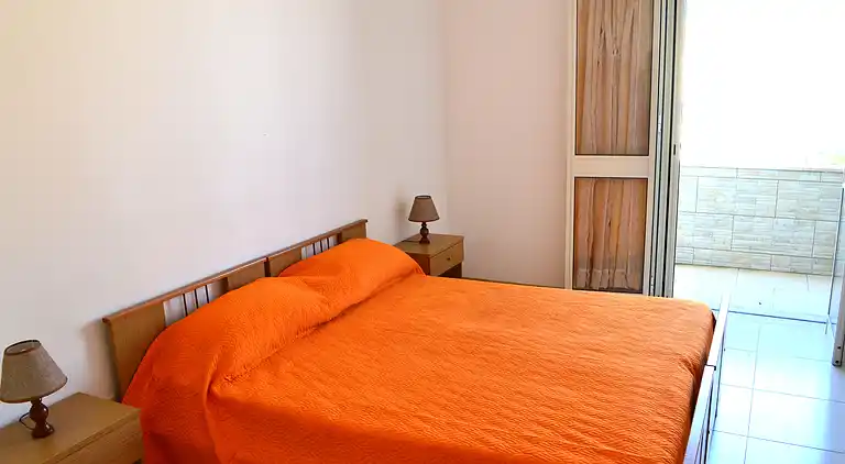 Zweistöckiges Haus in San Foca mit Außenbereichen und