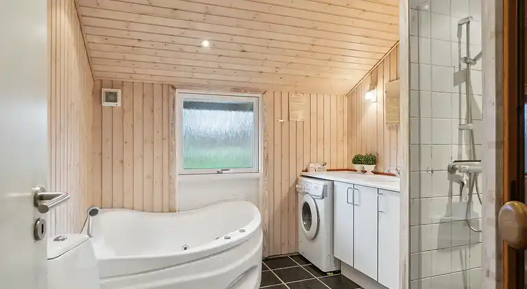 Hyggeligt sommerhus tæt på badestrand