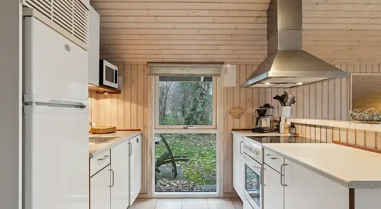 Hyggeligt sommerhus tæt på badestrand
