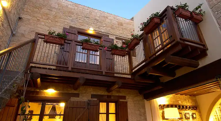 Arsorama Sweet Studio Apt w Shared Patio