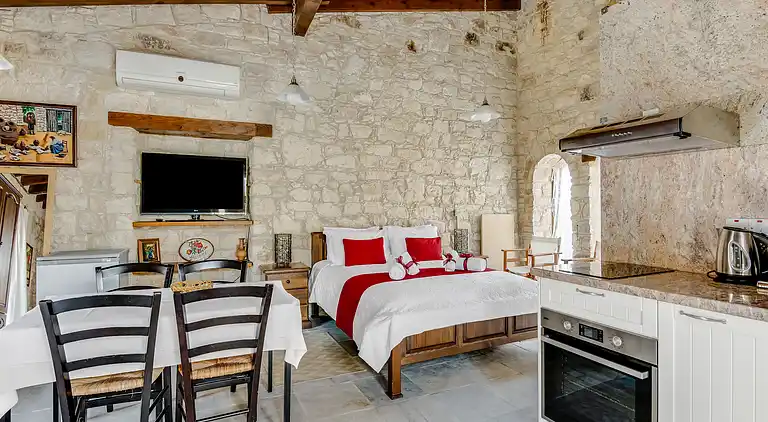 Arsorama Sweet Studio Apt w Shared Patio