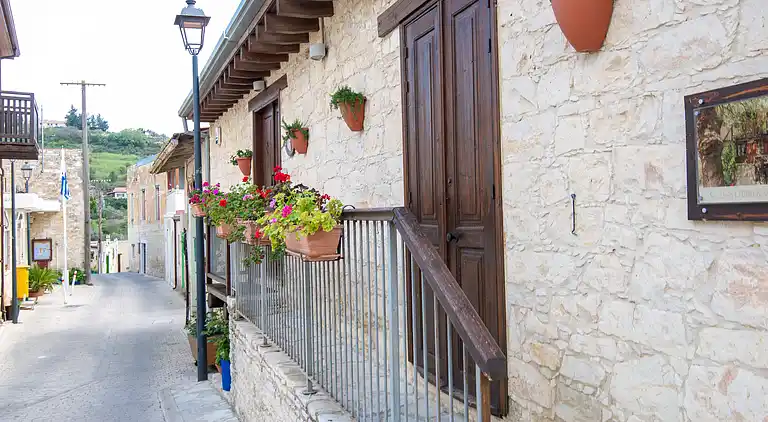 Arsorama Sweet Studio Apt w Shared Patio