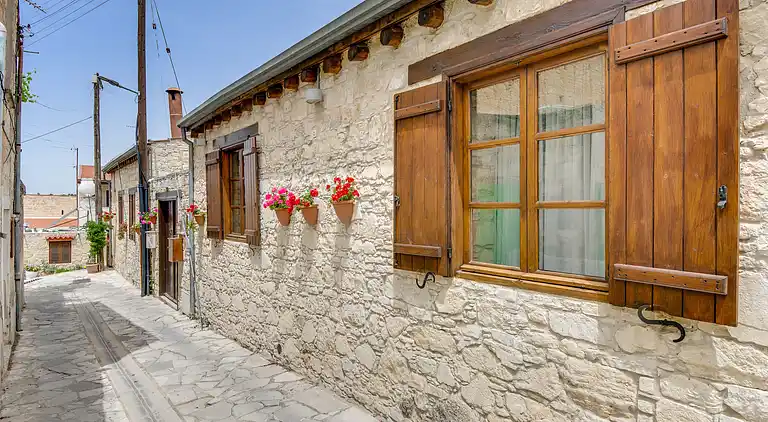 Arsorama Sweet Studio Apt w Shared Patio