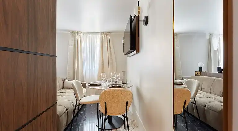 Apartment in Palais-Royal