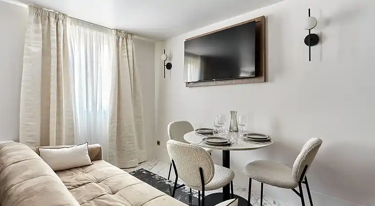 Apartment in Palais-Royal