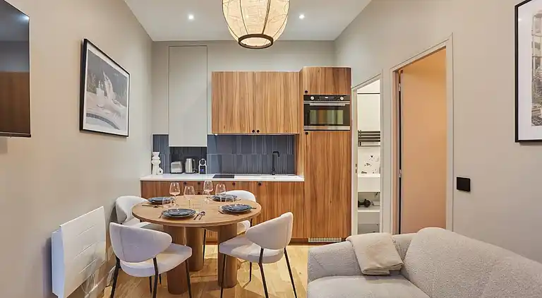 Apartment in Porte-Saint-Martin