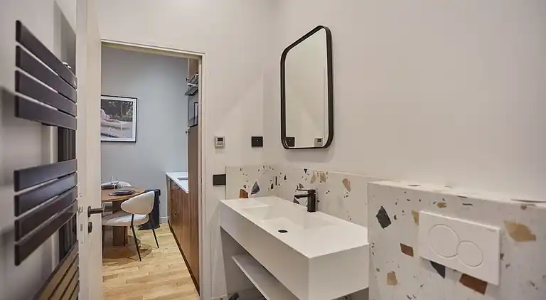 Apartment in Porte-Saint-Martin