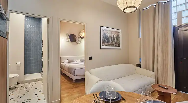 Apartment in Porte-Saint-Martin