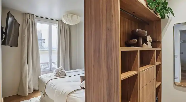 Apartment in Porte-Saint-Martin