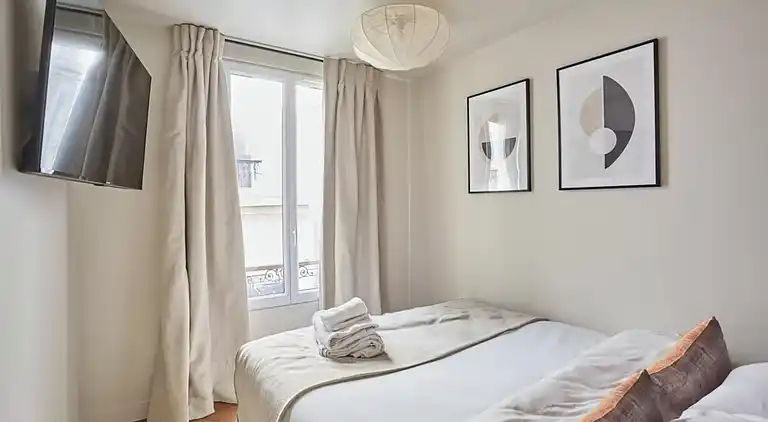 Apartment in Porte-Saint-Martin