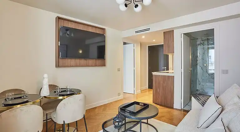 Apartment in Porte-Saint-Martin