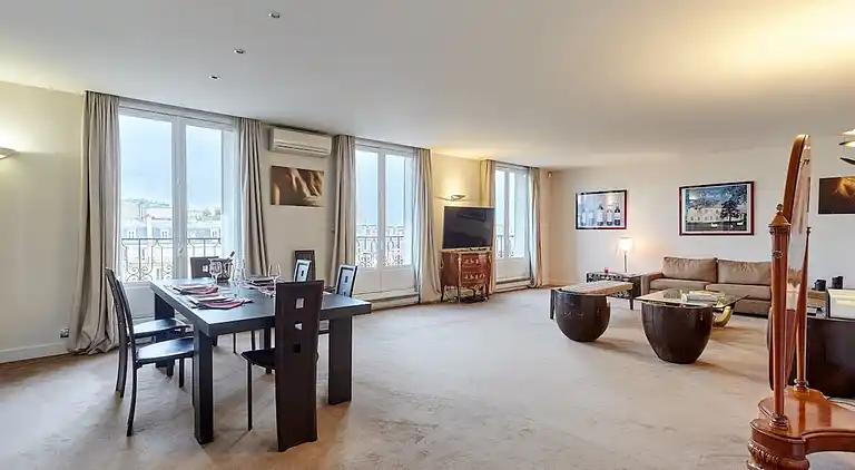 Apartment in Chaillot