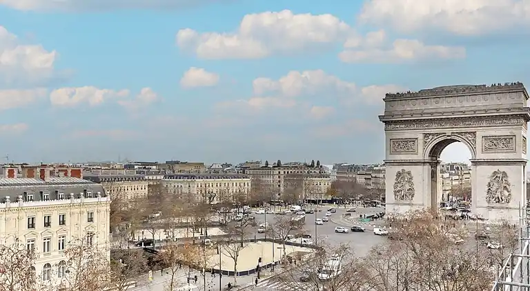 Apartment in Chaillot