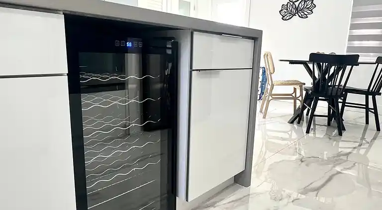 Maggie Home In Kendall - Pool And Tiki Bar