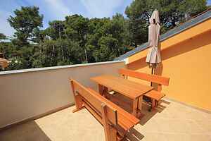 2-Zimmer-Ferienwohnung mit Terrasse Artatore, Losinj