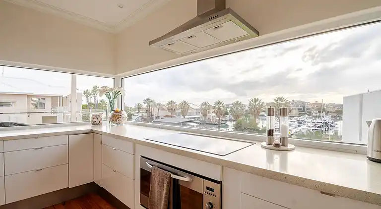Located in the Mindarie Marina a Luxury House in a Perfect