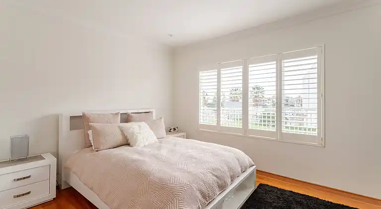 Located in the Mindarie Marina a Luxury House in a Perfect