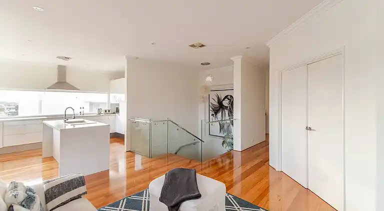 Located in the Mindarie Marina a Luxury House in a Perfect