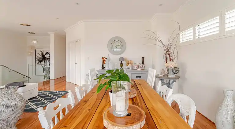 Located in the Mindarie Marina a Luxury House in a Perfect