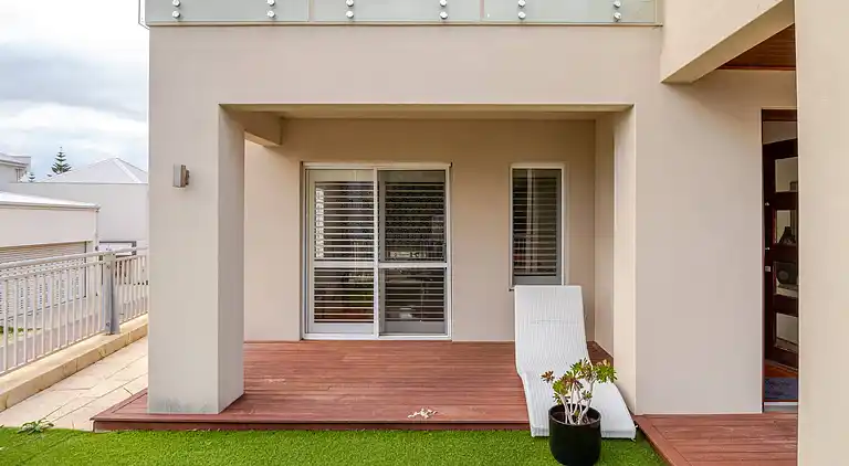 Located in the Mindarie Marina a Luxury House in a Perfect