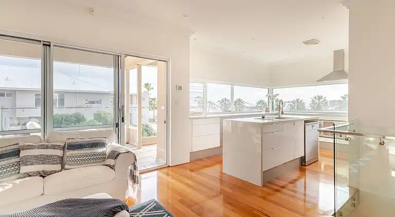 Located in the Mindarie Marina a Luxury House in a Perfect