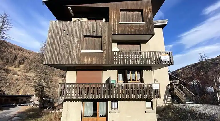 Apartment in Vars