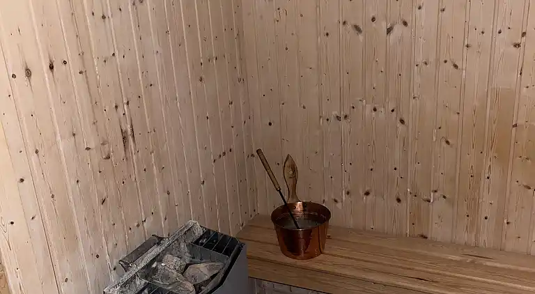 Nyd Ægte Bornholmer-stemning i dejligt Sommerhus