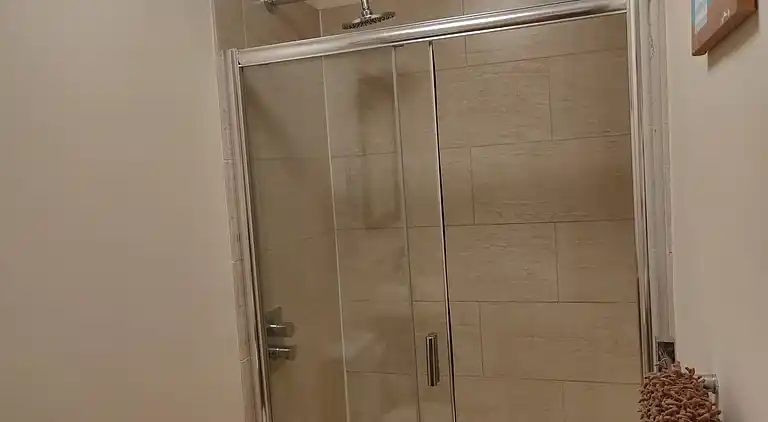 3-Zimmer-Cottage mit eigenem Garten und Parkplatz in der