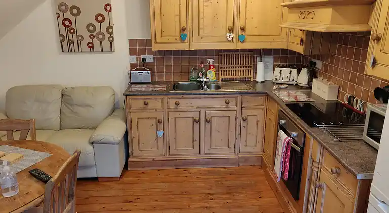 3-Zimmer-Cottage mit eigenem Garten und Parkplatz in der