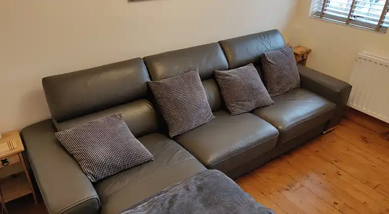 3-Zimmer-Cottage mit eigenem Garten und Parkplatz in der