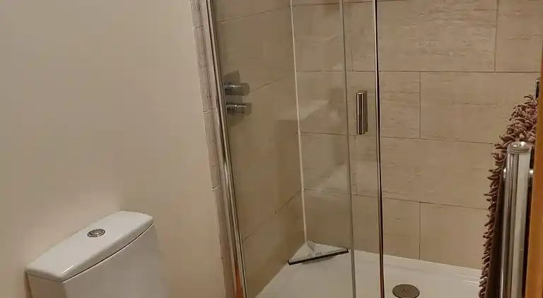 3-Zimmer-Cottage mit eigenem Garten und Parkplatz in der