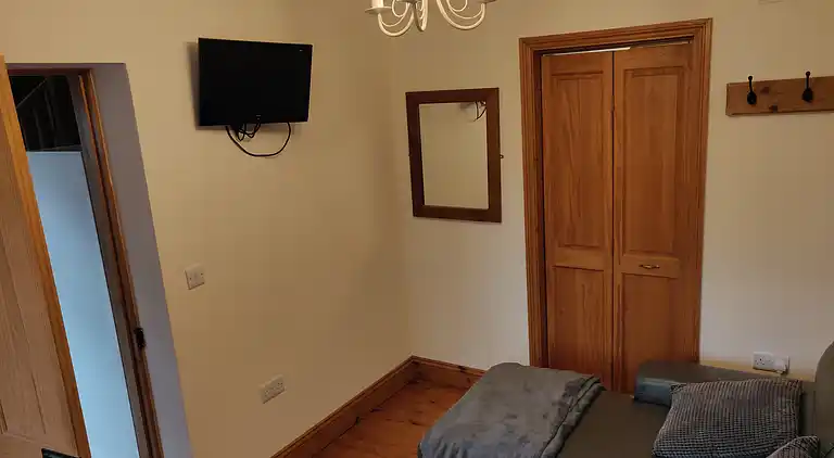 3-Zimmer-Cottage mit eigenem Garten und Parkplatz in der