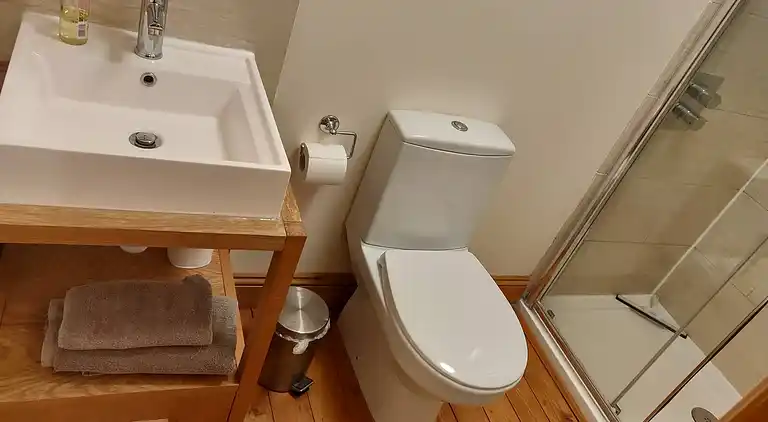 3-Zimmer-Cottage mit eigenem Garten und Parkplatz in der