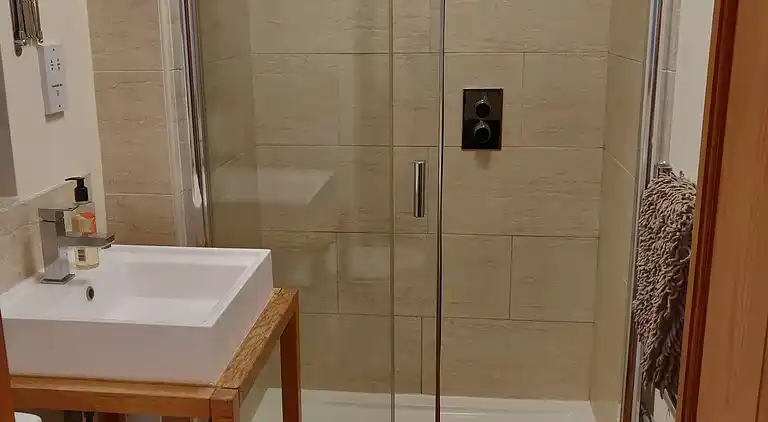 3-Zimmer-Cottage mit eigenem Garten und Parkplatz in der