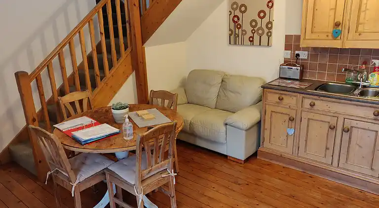 3-Zimmer-Cottage mit eigenem Garten und Parkplatz in der