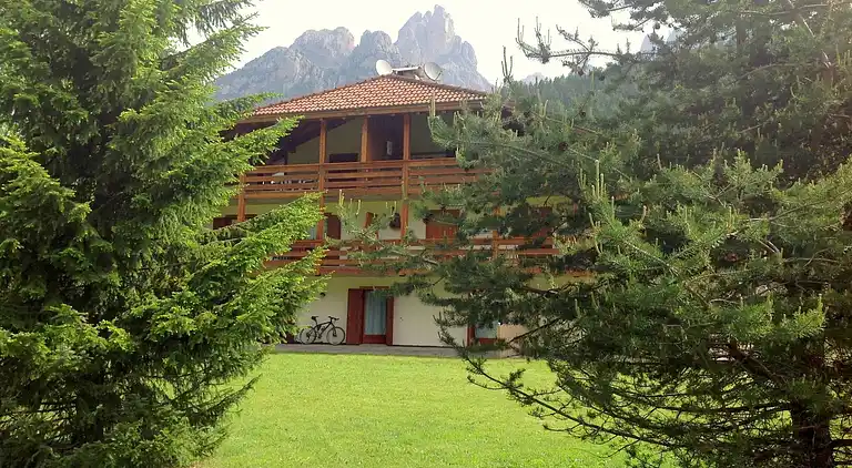 Cottage in Pera